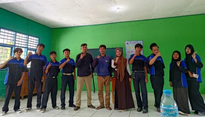 Presentasi Pengalaman PKL Siswa SMK di Perusahaan WiFi